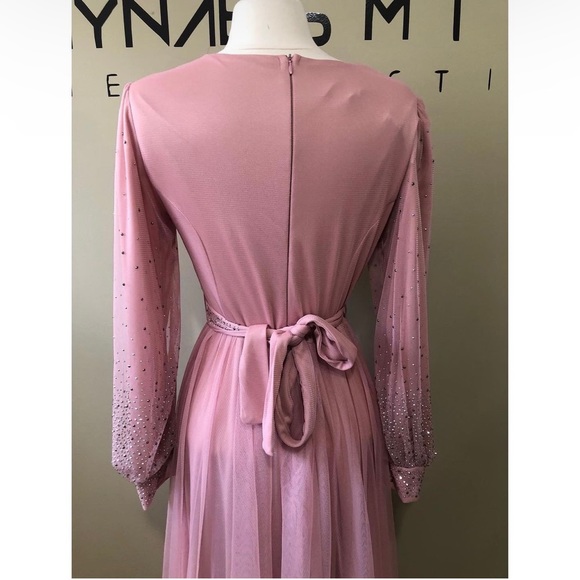 Pink beaded dress with belt - Picture 7 of 14